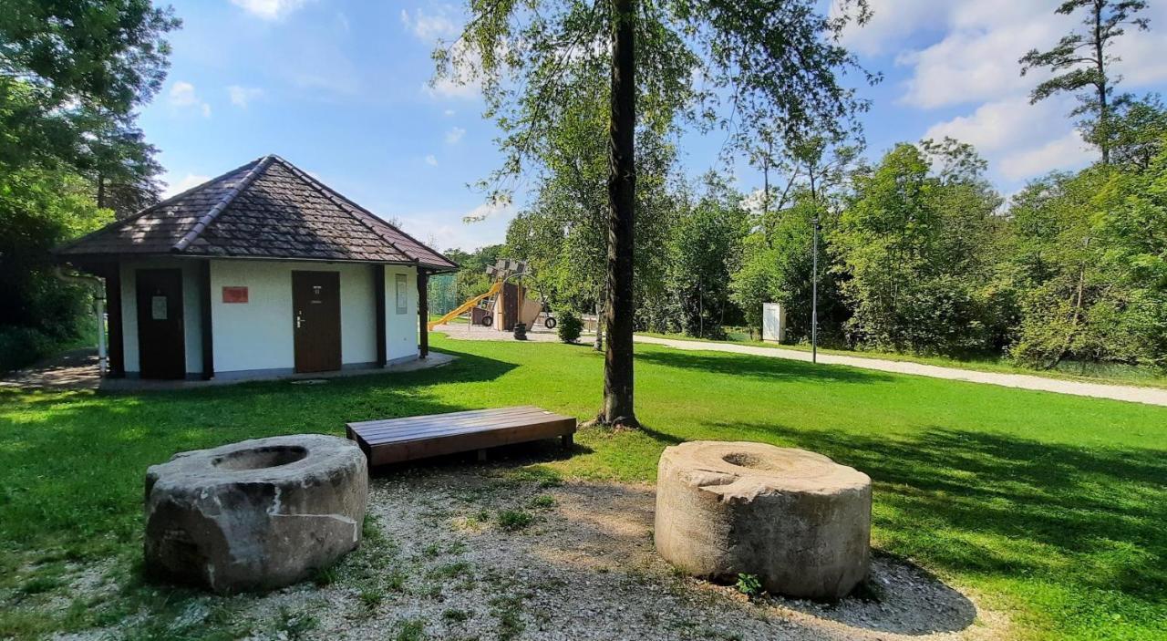 Ferienwohnung Agerblick 3 Zimmer Mit Kueche, 83M2 Lenzing Extérieur photo